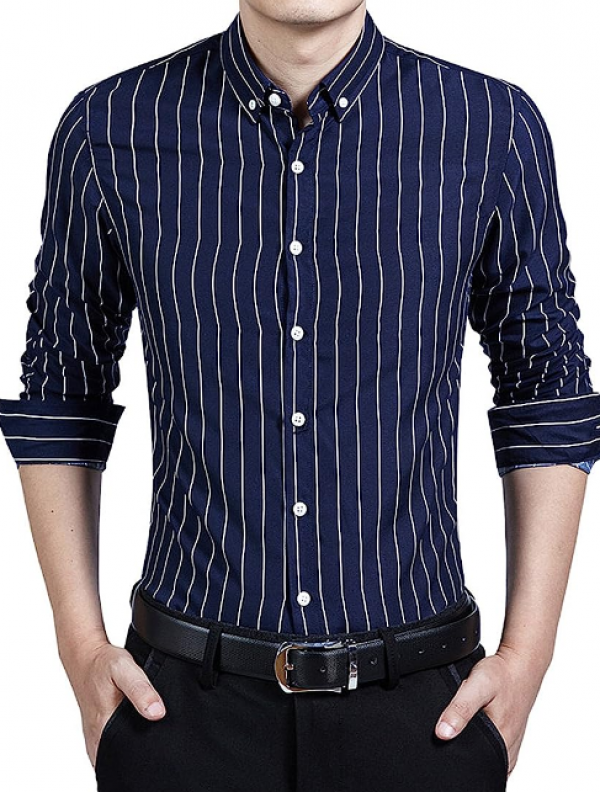 Garis-garis vertikal dengan warna biru gelap